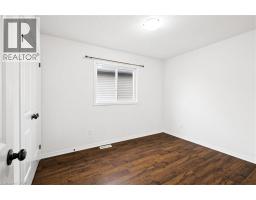 6 SASSAFRAS Street - 35