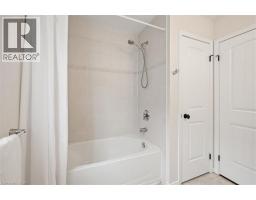 6 SASSAFRAS Street - 39