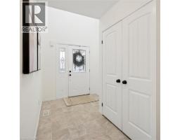 6 SASSAFRAS Street - 7