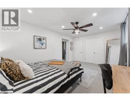 137 DONALD Street - 28