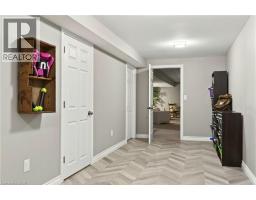 67 MACNEIL Court - 38