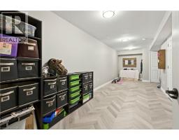 67 MACNEIL Court - 41