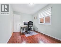 202 SLEAFORD Street - 18