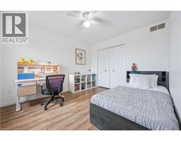 202 SLEAFORD Street - 25