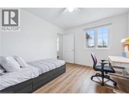 202 SLEAFORD Street - 26