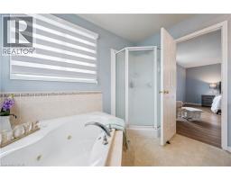 202 SLEAFORD Street - 33