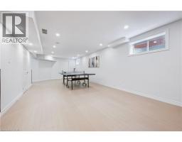 202 SLEAFORD Street - 36