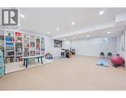 202 SLEAFORD Street - 37