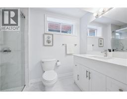 202 SLEAFORD Street - 40