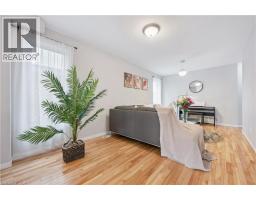 202 SLEAFORD Street - 6