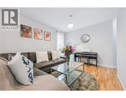 202 SLEAFORD Street - 8