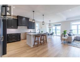 82 DUCHESS Drive - 9