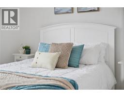 240 WESTMEADOW Drive UnitNo. 1B - 26