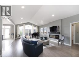 583 LAKEVIEW Drive - 8