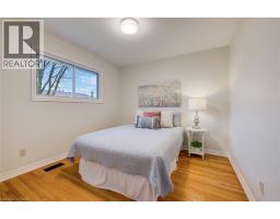 66 TUPPER Crescent - 12