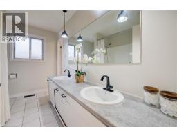 66 TUPPER Crescent - 14