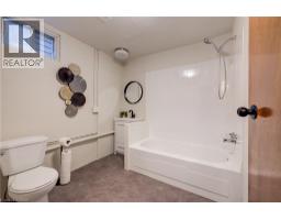 66 TUPPER Crescent - 23