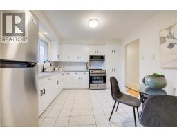 66 TUPPER Crescent - 7