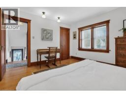 859 QUEEN S Boulevard - 12