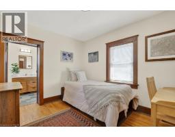 859 QUEEN S Boulevard - 15