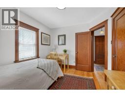 859 QUEEN S Boulevard - 16