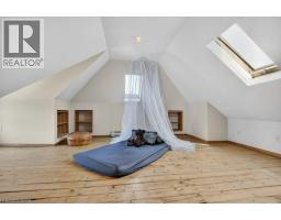 859 QUEEN S Boulevard - 22