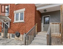 859 QUEEN S Boulevard - 26