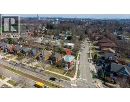 859 QUEEN S Boulevard - 35