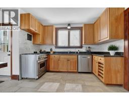 859 QUEEN S Boulevard - 5