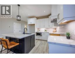 373 ARGYLE Avenue - 7