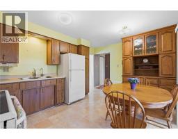 106 SHEA Crescent - 13