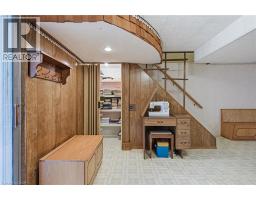 106 SHEA Crescent - 24