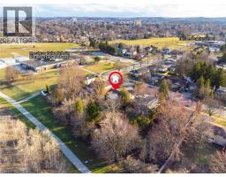 106 SHEA Crescent - 40