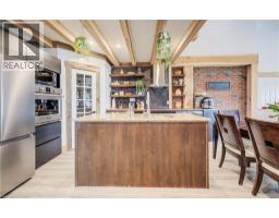 1372 CONC 8 TOWNSEND - 22