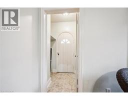 605 WATERLOO Street S - 18