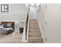 711 HILLVIEW Road - 10