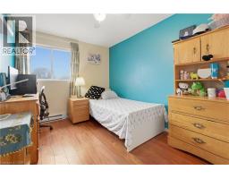 711 HILLVIEW Road - 13