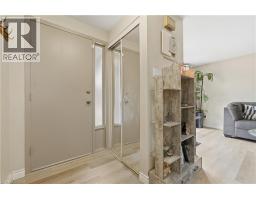 711 HILLVIEW Road - 18