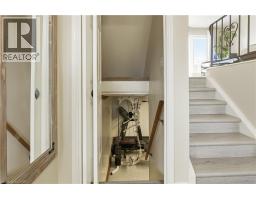 711 HILLVIEW Road - 19