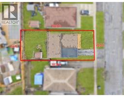 114 CHRISTOPHER Drive - 2