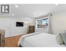 24 BRIAR KNOLL Place - 25