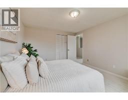 33 CARLYLE Place - 10