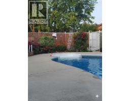 33 CARLYLE Place - 21