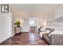 33 CARLYLE Place - 3