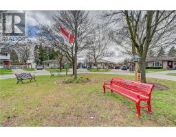 33 CARLYLE Place - 32