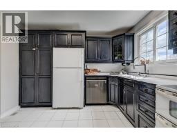 33 CARLYLE Place - 6