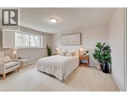 33 CARLYLE Place - 8