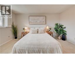 33 CARLYLE Place - 9