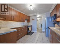 35 GREEN VALLEY Drive UnitNo. 1612 - 8