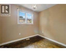 6 EQUESTRIAN Court - 16